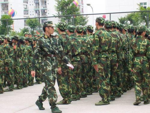 军训最新爆料文案怎么写